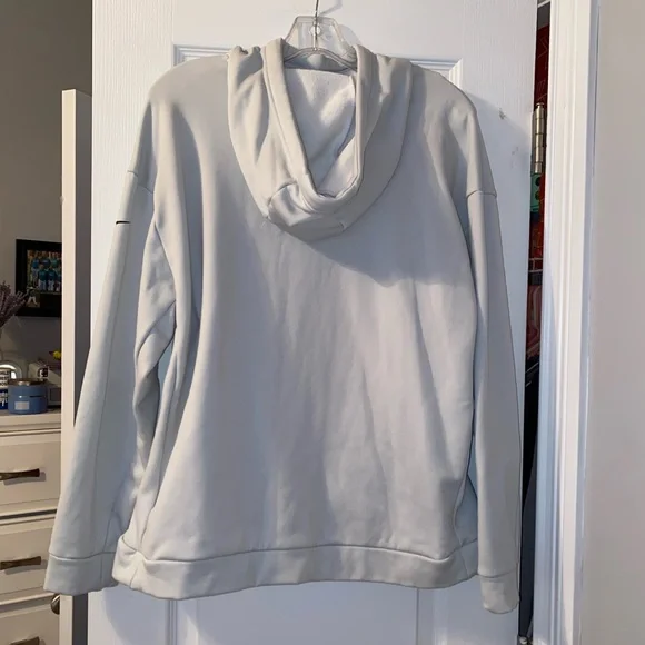 Nike Sweatshirt - Picture 2 of 5